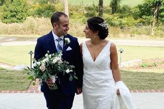 Love Bird Bridal Shop - 5