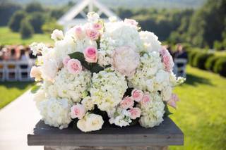 Shelly Black, Custom Floral Designer, at Wayside Studios - 17