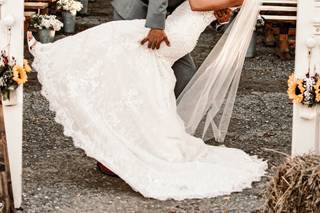 Burlap & Lace Barn - 19