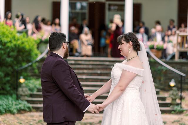 Love on a Shoe String - Peggy Kilkenny Hecksher Wedding Coordinator - 4
