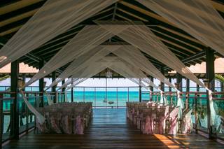 Modern Romance Travel - 13
