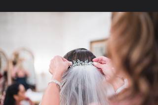 Hair Comes the Bride 4