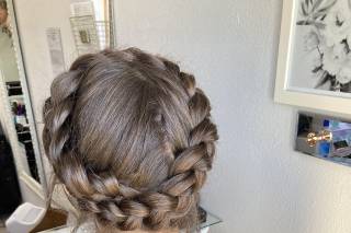 Glamology Beauty Lounge - 17