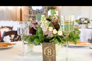 J Designs, A Wedding Flower Boutique - 18