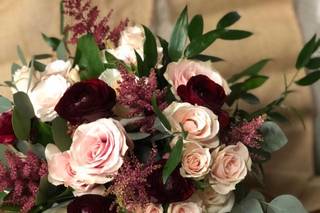 Floral Gallery & Events On Main - 5