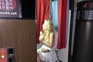 Classic Photo Booth - 4