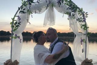 Seal It With A Kiss Ceremonies - 35
