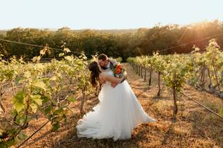 Lucchesi Vineyards & Winery - 7