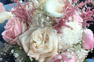 Petals to Pines Floral Located at 101 Market - 35