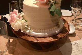 Lake House Cake by Shannon - 76
