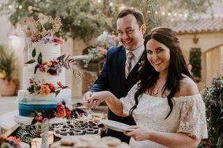 Simple Sweet Cakery - 14