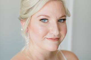 La Sabrina Hair Design - 32