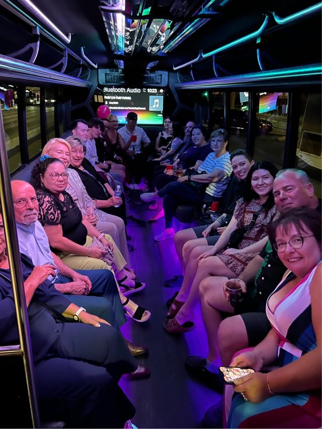 Earth Limos & Buses - 2