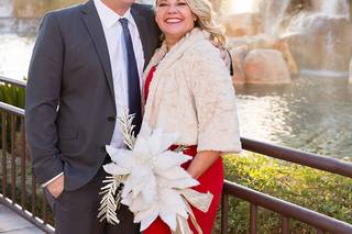 Glitter Lens Photography & Photo Booths - 19