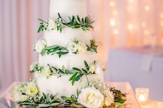 Classic Cakes - 24