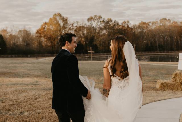 Pin Oak Farms Wedding Venue 5
