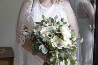 Daisy's Front Porch Flowers, Events & Creative Studio - 49