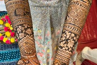 Naseem's Henna & Art - 40