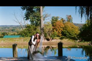 MKJ Farm Barn Weddings - 36