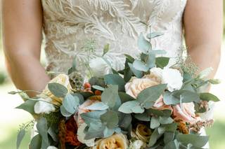 Julie's Flowers of Geist LLC - 7
