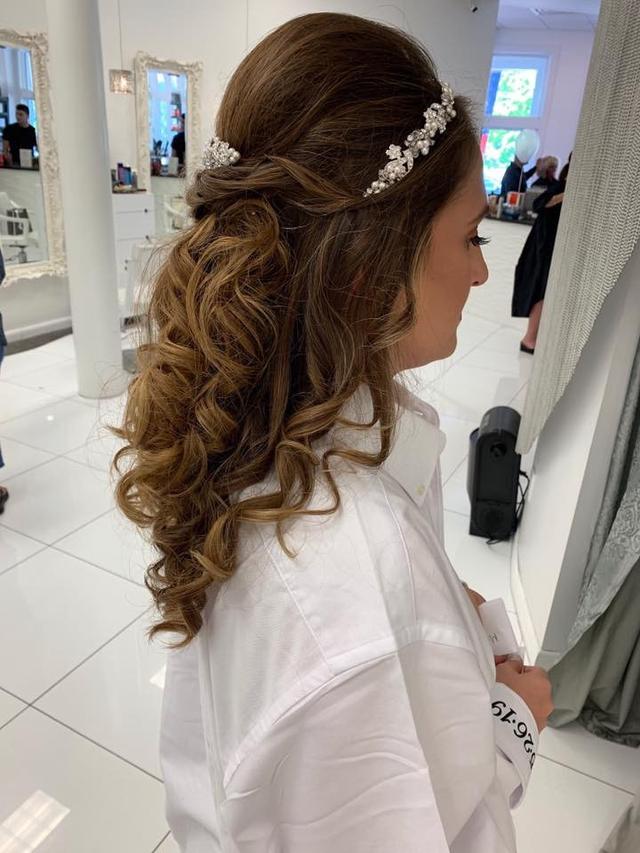 Andrew Stefanou Salon & Medi-Spa - 3