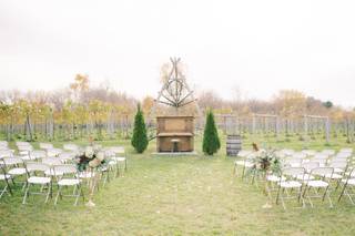 Whistler's Knoll Vineyard - 43