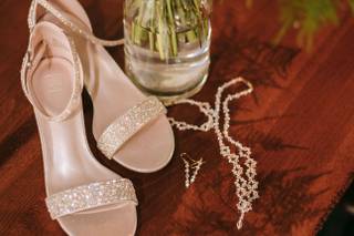 Lilla's Bridal Boutique - 7