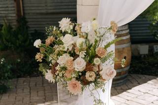Lulu's House of Flowers - 11