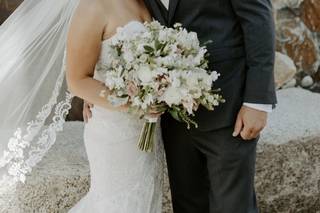 Artistic Blossoms Floral Design Studio - 42
