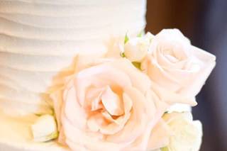 Honeysuckle Cakes & Pastries, LLC - 13