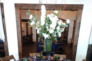 Kemfort's Cottage and Cora's Bed & Breakfast - 7