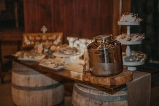 Hilltop Tavern & Inn - 29