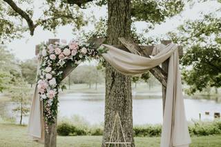 Through Victoria's Lens - 102