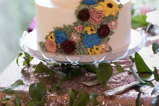 Molly's Cupcakes - 24