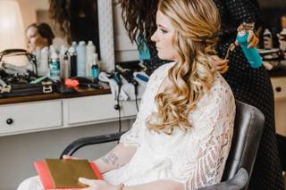 Marissa Molnar Hairstyling - 35