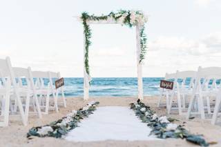 A CheyElla Event Planning Floral & Decor Rentals - 6