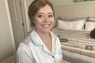 Kreashenz Salon and Spa - 17