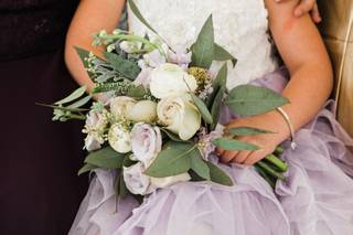 Lily and Juniper Blooms and Design - 12