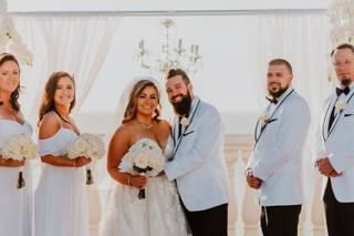 Nikki's Glitz And Glam Bridal Boutique - 28