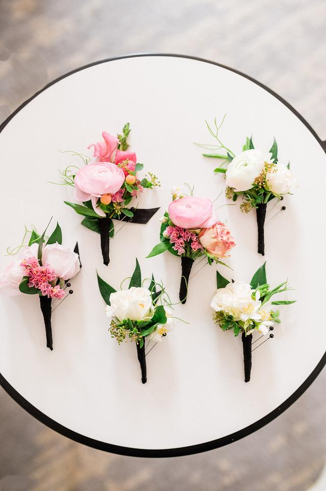 Rare Sparrow Floral Design - 2