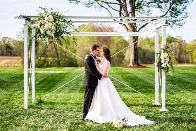 Tara B's Eventful Planning & Floral Boutique 5