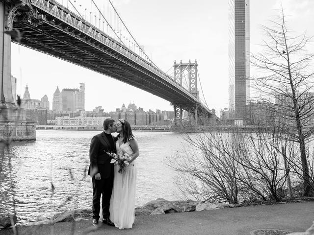 Married in New York - 3