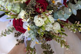 Taylor Grace Custom Floral Designs - 21