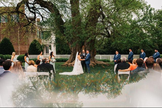 Laura K. Allen Photography & Design - 1