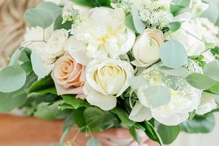 Shelly Black, Custom Floral Designer, at Wayside Studios - 14
