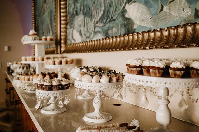 Mmmm Delicious Cupcakes - 3