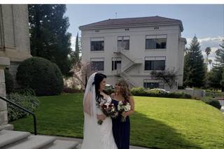 Della Curva (Plus-Size Bridal Salon) - 16