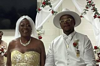 Stephanie D Singleton - Officiant/Love Coach - 10