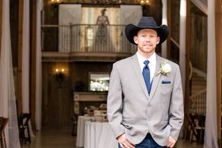 Whispering Oaks Wedding Venue - 23
