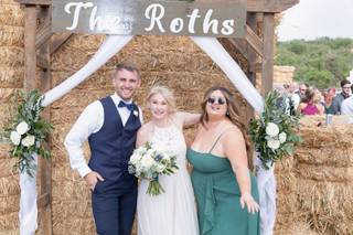 Daisy's Front Porch Flowers, Events & Creative Studio - 83